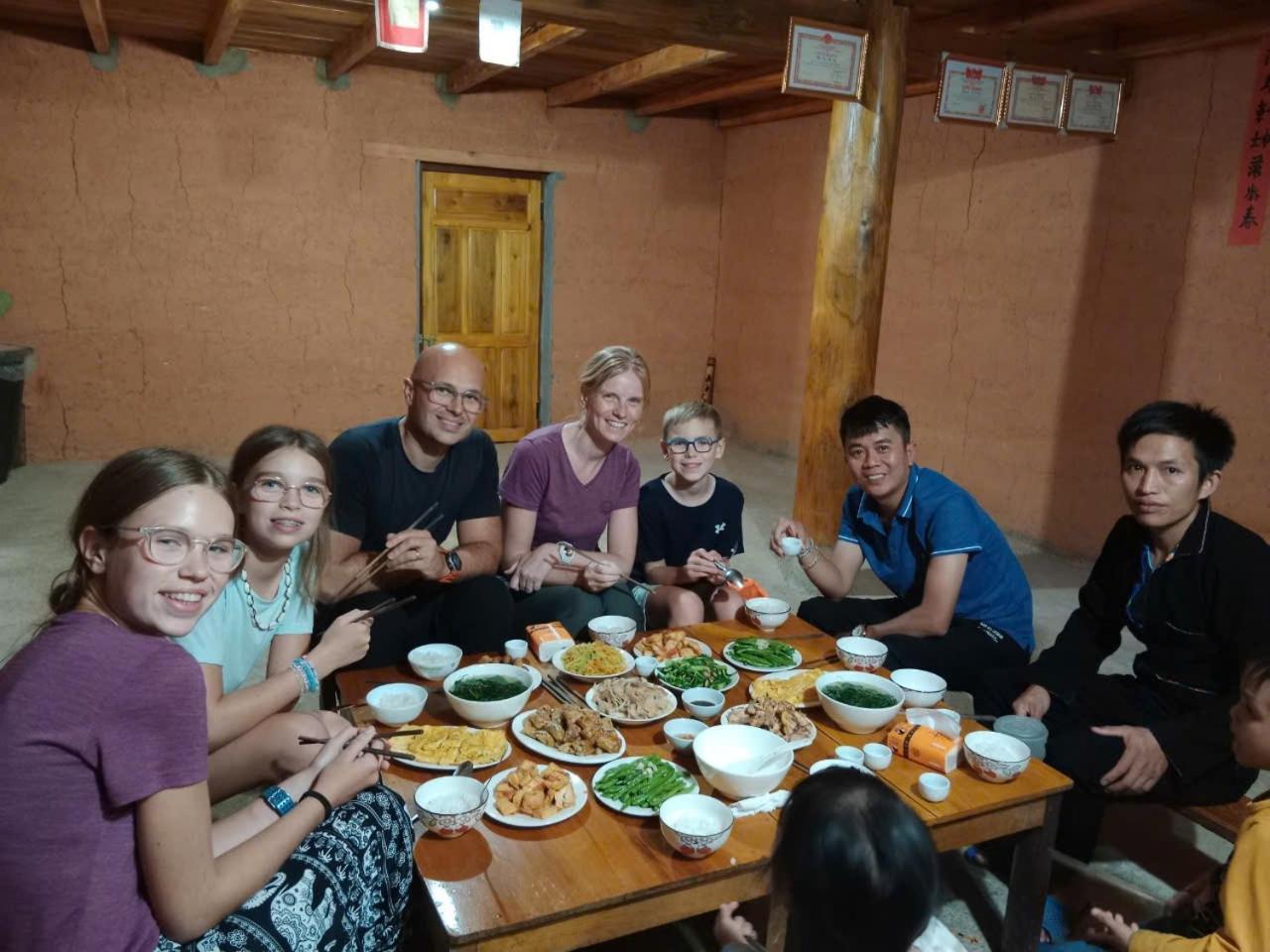 Quan Ba Hoang Nam Homestay المظهر الخارجي الصورة